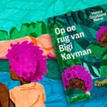 kleine-einsteins-schilderworkshop-kinderboek-op-de-rug-van-bigi-kayman-1